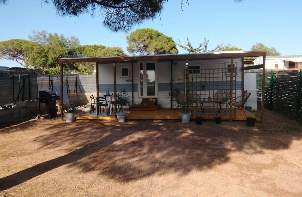 Mobilhome A Frejus A 15 Minute De La Mer Sur Terrain Independant Eksteriør billede