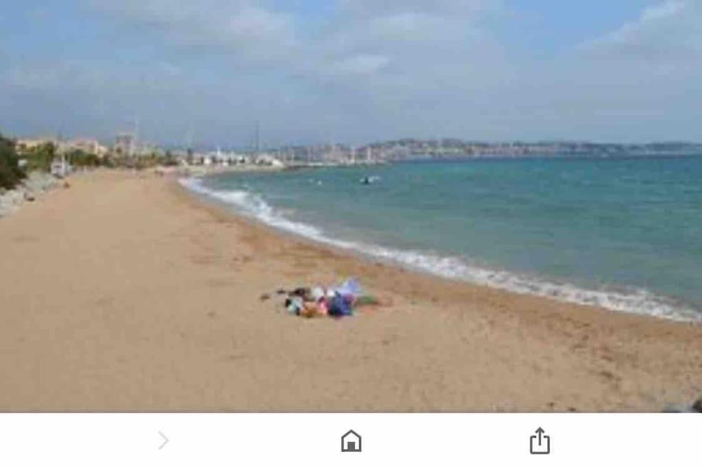 Mobilhome A Frejus A 15 Minute De La Mer Sur Terrain Independant Eksteriør billede