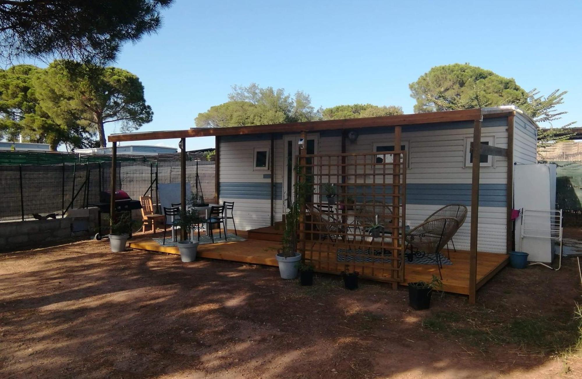 Mobilhome A Frejus A 15 Minute De La Mer Sur Terrain Independant Værelse billede